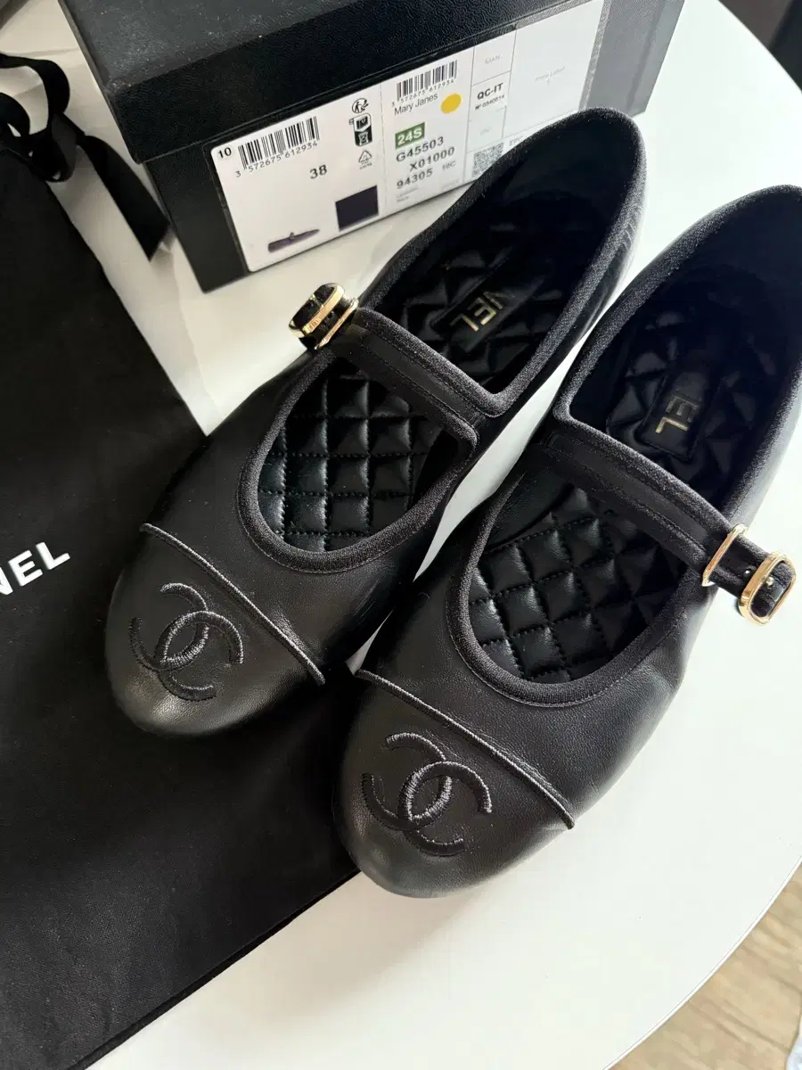 CHANEL 샤넬 24s 메리제인 슈즈 38